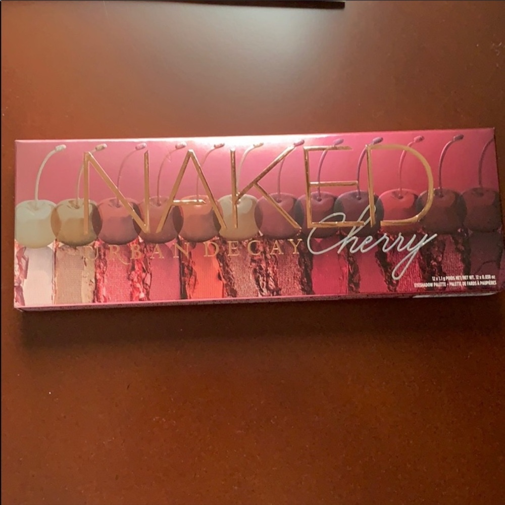 *HP* **NEW** Urban Decay Naked Cherry Eyeshadow